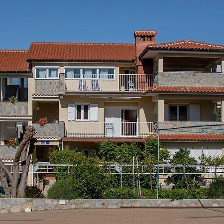 לופאר Apartmani Ana & Milo מראה חיצוני תמונה