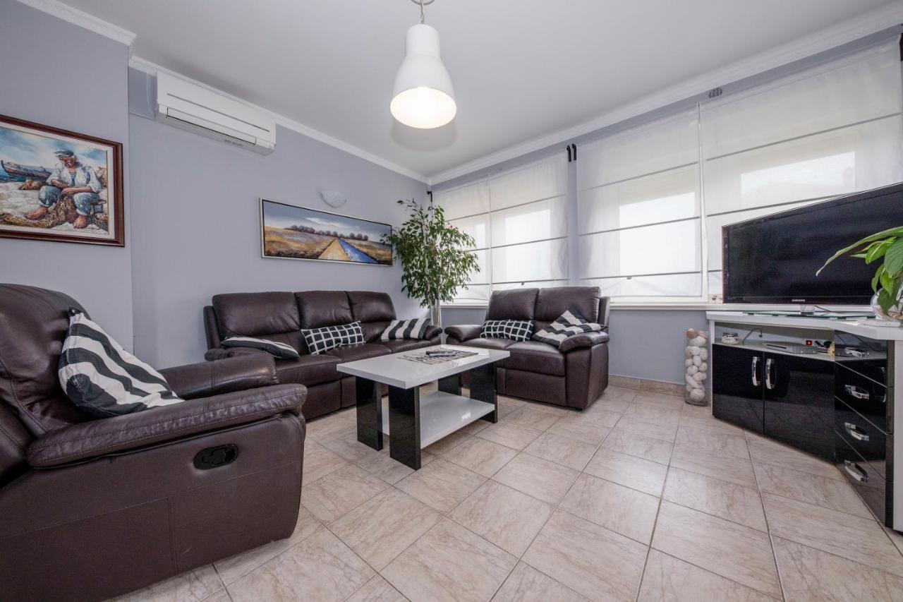 לופאר Apartmani Ana & Milo מראה חיצוני תמונה