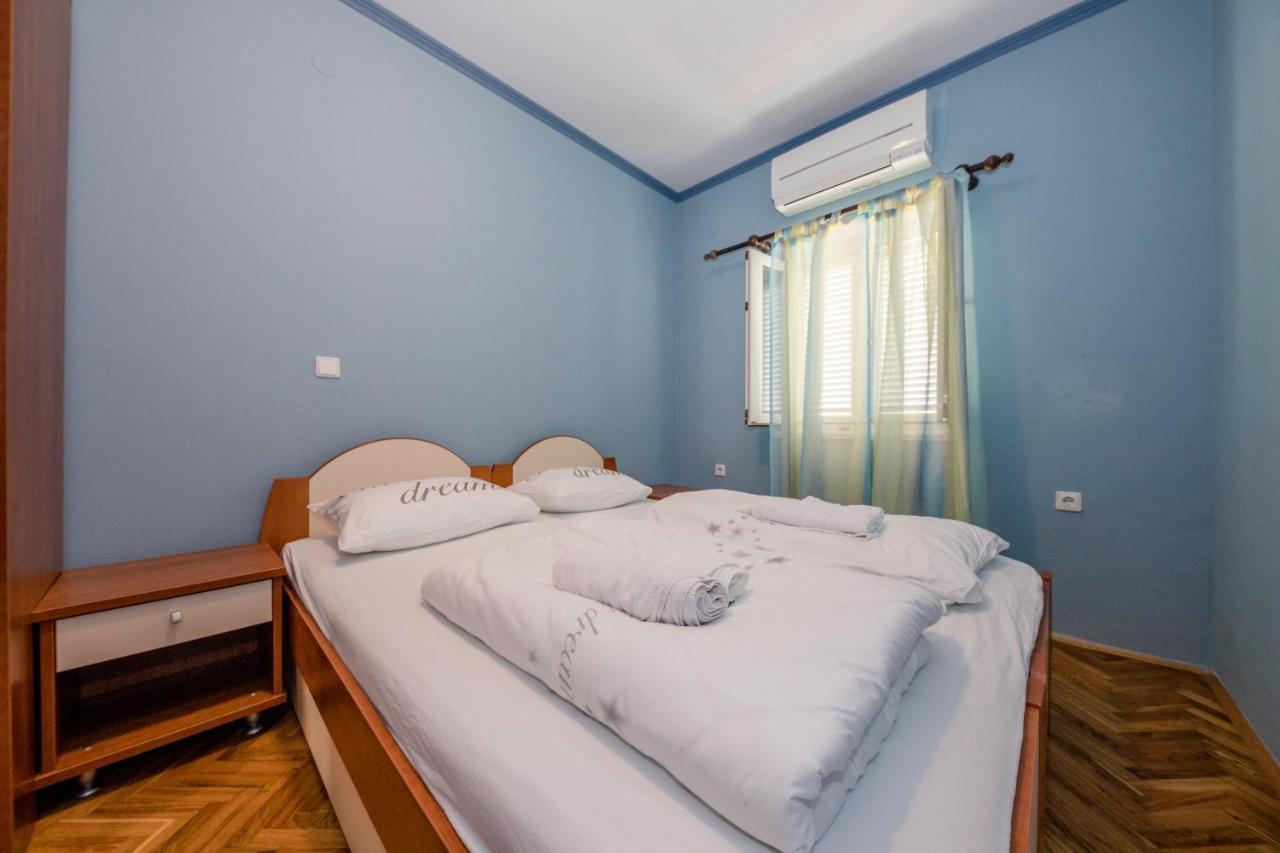 לופאר Apartmani Ana & Milo מראה חיצוני תמונה