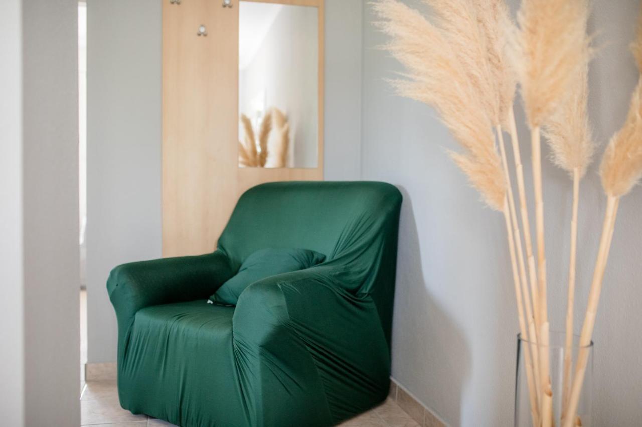 לופאר Apartmani Ana & Milo מראה חיצוני תמונה