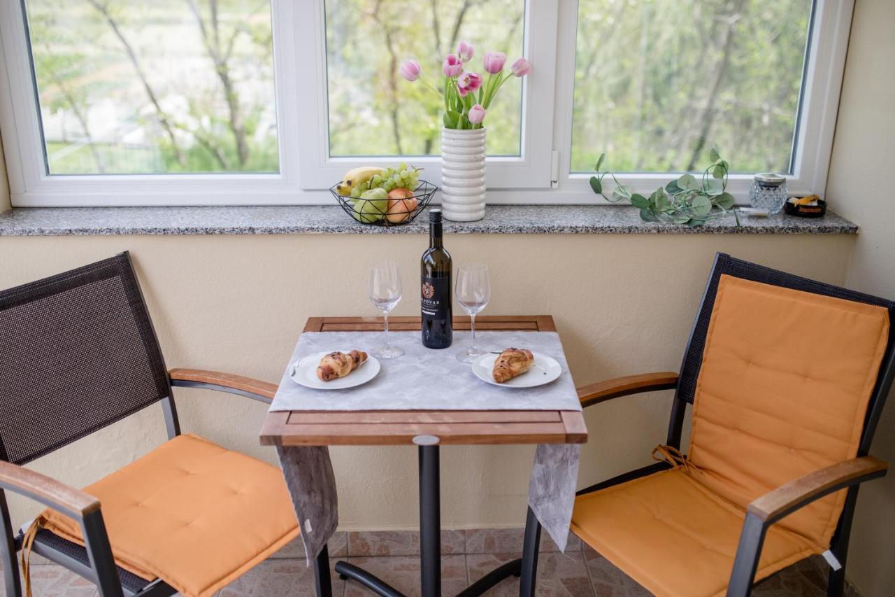 לופאר Apartmani Ana & Milo מראה חיצוני תמונה