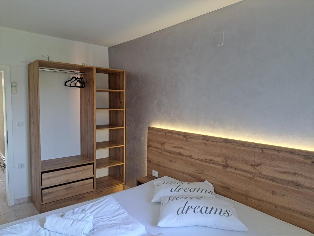 לופאר Apartmani Ana & Milo מראה חיצוני תמונה