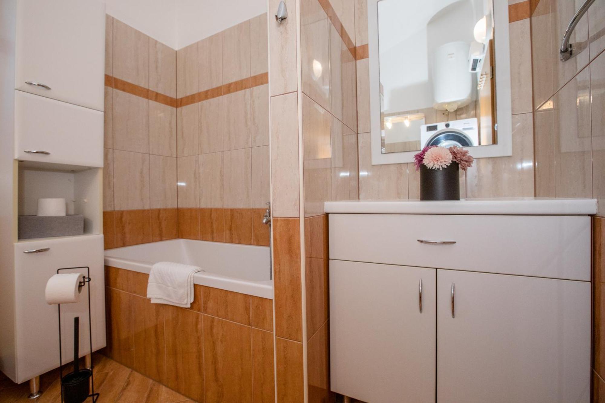 לופאר Apartmani Ana & Milo חדר תמונה