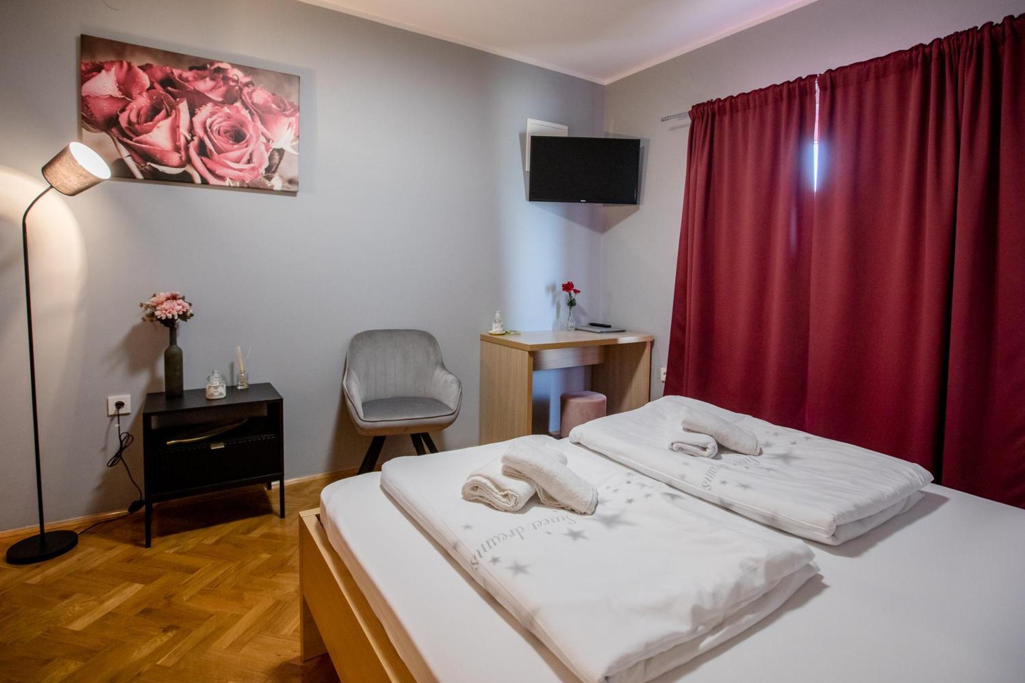 לופאר Apartmani Ana & Milo חדר תמונה