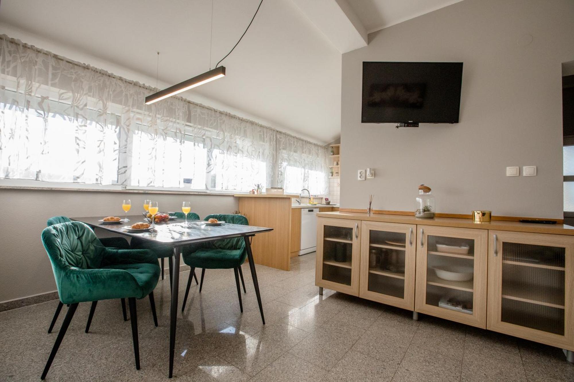 לופאר Apartmani Ana & Milo חדר תמונה